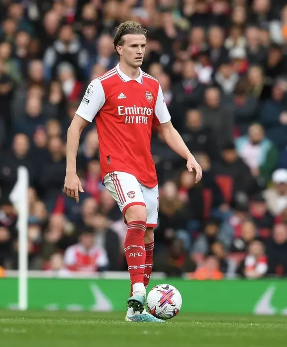 Framed Print : Rob Holding in Action: Arsenal vs Crystal Palace, Premier League 2022-23 Framed Print : Rob Holding in Action: Arsenal vs Crystal Palace, Premier League 2022-23