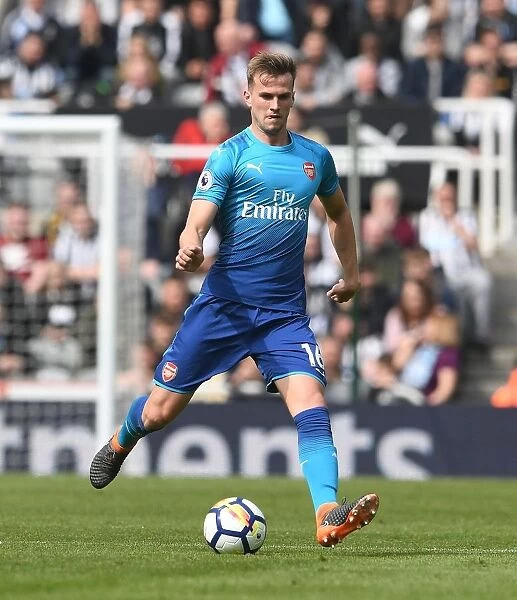 Rob Holding in Action: Arsenal vs. Newcastle United, Premier League 2017-18