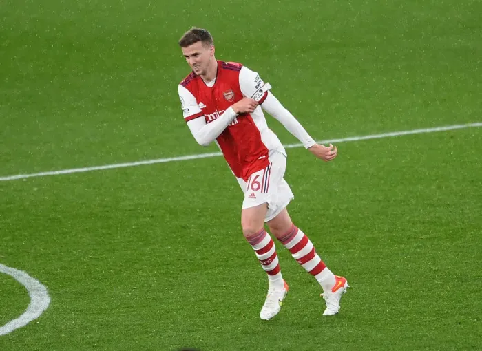 Framed Print : Rob Holding in Action: Arsenal vs Southampton, Premier League 2021-22 Framed Print : Rob Holding in Action: Arsenal vs Southampton, Premier League 2021-22