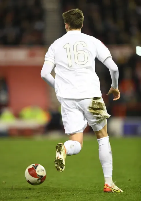 Framed Print : Rob Holding in Action: Arsenal's FA Cup Battle against Nottingham Forest Framed Print : Rob Holding in Action: Arsenal's FA Cup Battle against Nottingham Forest