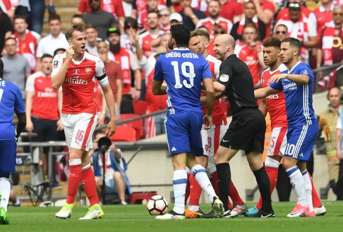 Framed Print : Rob Holding (Arsenal) Diego Costa (Chelsea) Framed Print : Rob Holding (Arsenal) Diego Costa (Chelsea)