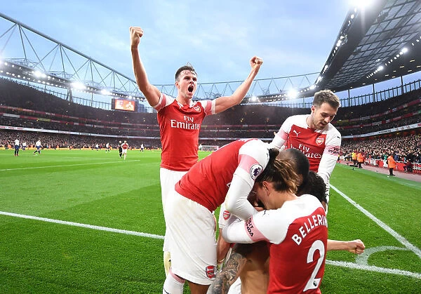 Rob Holding Celebrates Arsenal's Third Goal vs. Tottenham Hotspur (Premier League 2018-19)