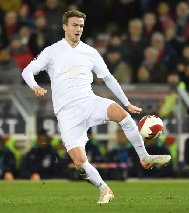 Framed Print : Rob Holding in FA Cup Action: Arsenal vs Nottingham Forest (2021-22)