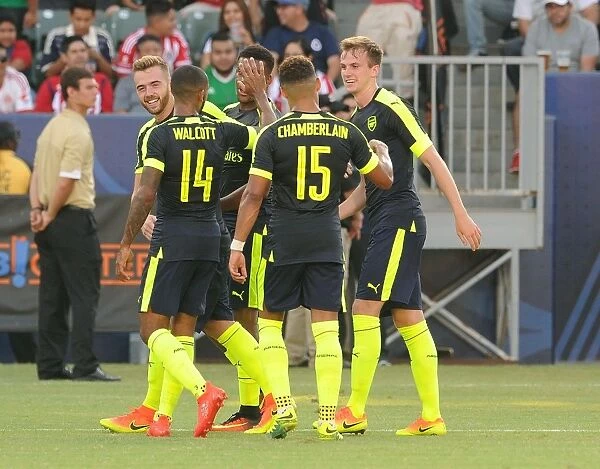 Rob Holding Scores First Arsenal Goal: Arsenal FC vs. Chivas, 2016-17 Pre-Season