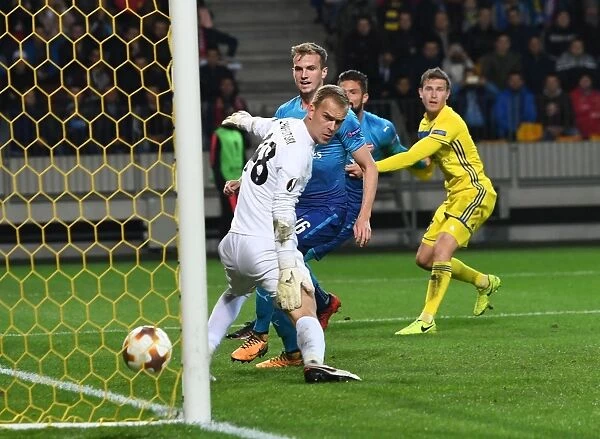 Rob Holding Scores Third Goal for Arsenal against BATE Borisov in Europa League