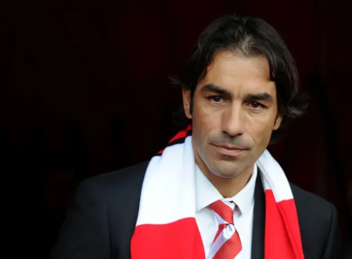 Framed Print : Robert Pires Returns: A Reunion with Arsenal Legends (2013-14) Framed Print : Robert Pires Returns: A Reunion with Arsenal Legends (2013-14)