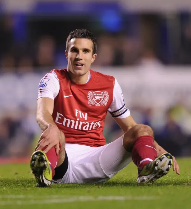 Framed Print : Robin van Persie in Action: Everton vs. Arsenal, Premier League 2011-12 Framed Print : Robin van Persie in Action: Everton vs. Arsenal, Premier League 2011-12