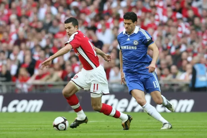 Framed Print : Robin van Persie (Arsenal) Michael Ballack (Chelsea) Framed Print : Robin van Persie (Arsenal) Michael Ballack (Chelsea)