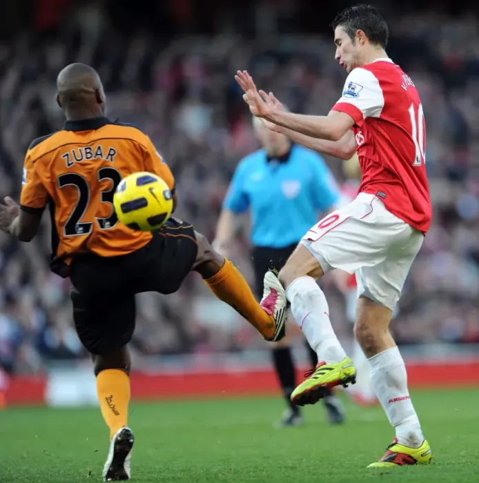Framed Print : Robin van Persie (Arsenal) Ronald Zubar (Wolves). Arsenal 2: 0 Wolverhampton Wanderers