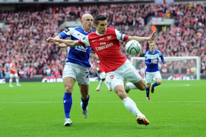 Framed Print : Robin van Persie (Arsenal) Stephen Carr (Birmingham). Arsenal 1: 2 Birmingham City Framed Print : Robin van Persie (Arsenal) Stephen Carr (Birmingham). Arsenal 1: 2 Birmingham City