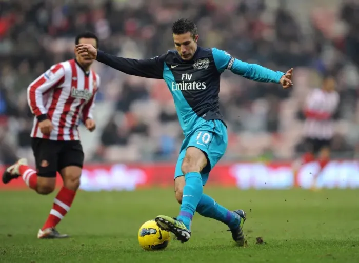 Framed Print : Robin van Persie (Arsenal). Sunderland 1: 2 Arsenal. Barclays Premier League Framed Print : Robin van Persie (Arsenal). Sunderland 1: 2 Arsenal. Barclays Premier League