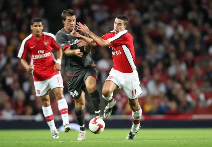 Framed Print : Robin van Persie (Arsenal) Theo Janssen (FC Twente)