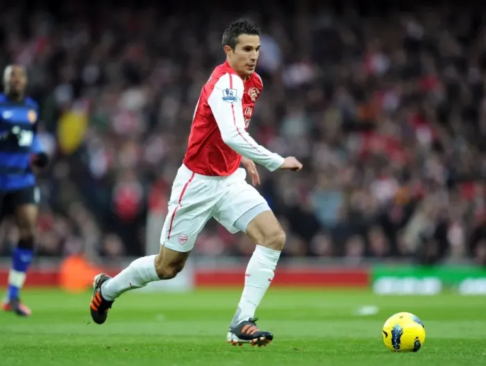 Framed Print : Robin van Persie: Arsenal vs Manchester United, Premier League Showdown (2011-12) Framed Print : Robin van Persie: Arsenal vs Manchester United, Premier League Showdown (2011-12)