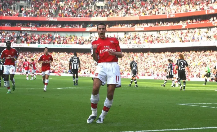 Framed Print : Robin van Persie celebrates scoring the 1st Arsenal goal Framed Print : Robin van Persie celebrates scoring the 1st Arsenal goal