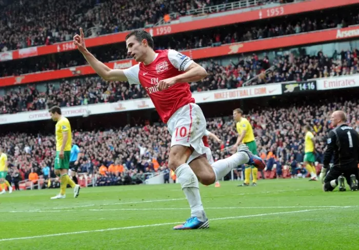 Framed Print : Robin van Persie celebrates scoring his 1st goal for Arsenal. Arsenal 3: 3 Norwich City Framed Print : Robin van Persie celebrates scoring his 1st goal for Arsenal. Arsenal 3: 3 Norwich City