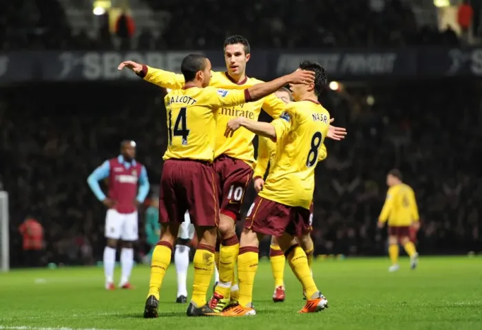 Framed Print : Robin van Persie celebrates scoring his 1st goal with Theo Walcott and Samir Nasri Framed Print : Robin van Persie celebrates scoring his 1st goal with Theo Walcott and Samir Nasri