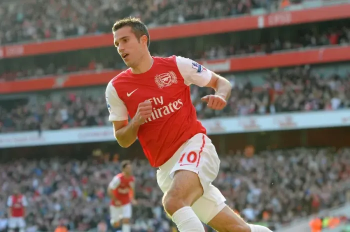 Framed Print : Robin van Persie celebrates scoring Arsenals 2nd goal his 1st. Arsenal 3: 1 Stoke City