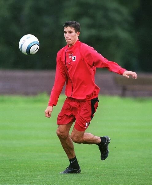 Robin van Persie in Deep Concentration during Arsenal Training (2004)