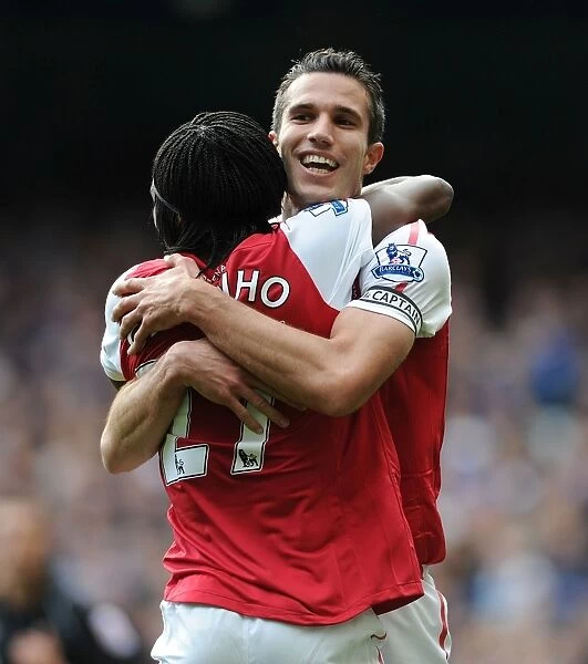 Robin van Persie and Gervinho Celebrate Arsenal's Goal Against Chelsea (2011-12)