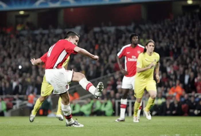 Framed Print : Robin van Persie scores Arsenals 3rd goal from the penalty spot Framed Print : Robin van Persie scores Arsenals 3rd goal from the penalty spot