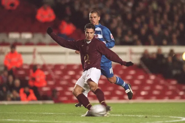 Framed Print : Robin van Persie Scores Arsenal's Second Goal in 3:0 Carling League Cup Victory over Reading, Highbury, London, 29 / 11 / 05