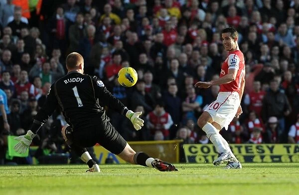 Robin van Persie Scores Arsenal's Second Goal Against Norwich City in Premier League