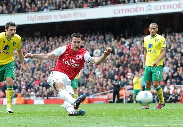 Robin van Persie Scores Double: Arsenal vs Norwich City, Premier League 2011-12