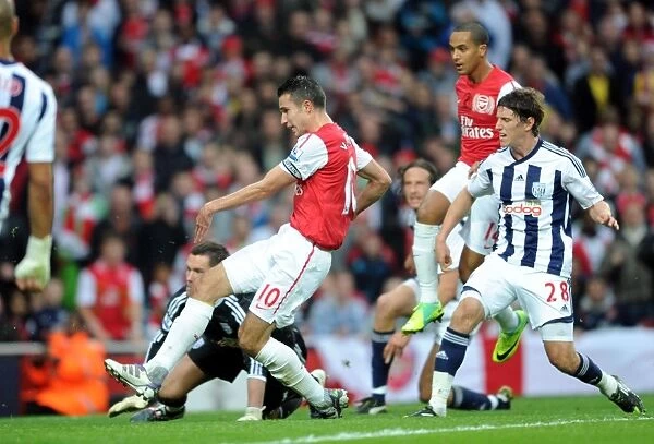 Robin van Persie Scores First Goal under Pressure: Arsenal Crushes West Bromwich Albion 3-0 in Premier League