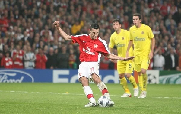 Robin van Persie Scores Penalty: Arsenal's Third Goal vs Villarreal in UEFA Champions League Quarterfinals (15 / 4 / 2009)
