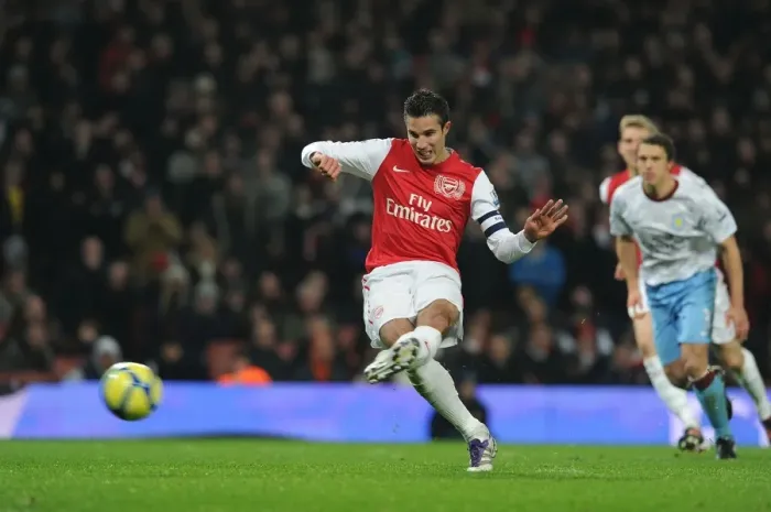 Framed Print : Robin van Persie Scores Stunner: Arsenal vs. Aston Villa, FA Cup 2012 Framed Print : Robin van Persie Scores Stunner: Arsenal vs. Aston Villa, FA Cup 2012