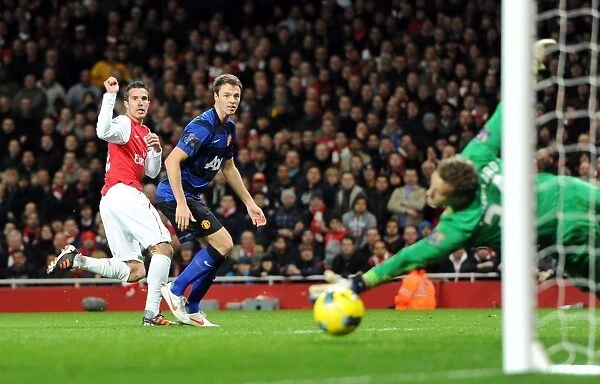 Robin van Persie Scores Stunner Past Anders Lindegaard and Jonny Evans: Arsenal vs Manchester United, Premier League 2011-12
