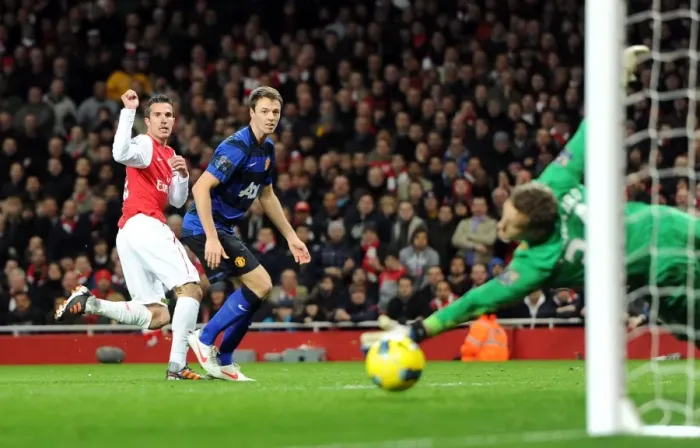 Framed Print : Robin van Persie Scores Stunner Past Anders Lindegaard and Jonny Evans: Arsenal vs Manchester United, Premier League 2011-12 Framed Print : Robin van Persie Scores Stunner Past Anders Lindegaard and Jonny Evans: Arsenal vs Manchester United, Premier League 2011-12