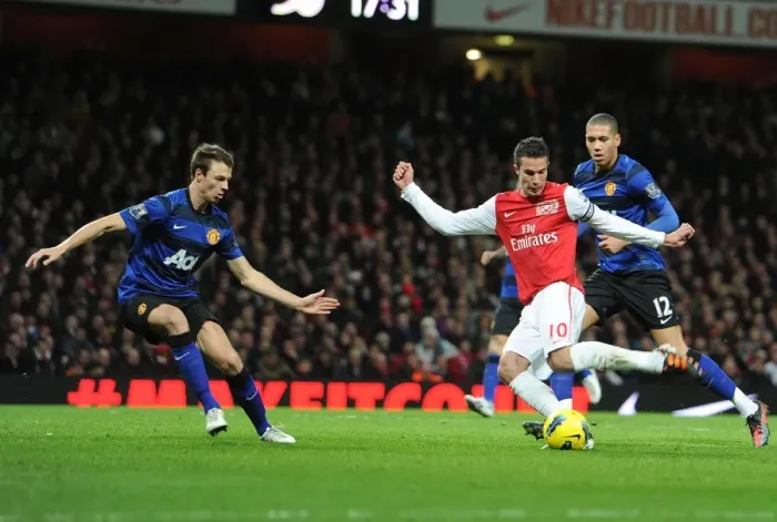 Framed Print : Robin van Persie Scores Stunner Past Jonny Evans: Arsenal vs Manchester United, Premier League 2011-12 Framed Print : Robin van Persie Scores Stunner Past Jonny Evans: Arsenal vs Manchester United, Premier League 2011-12