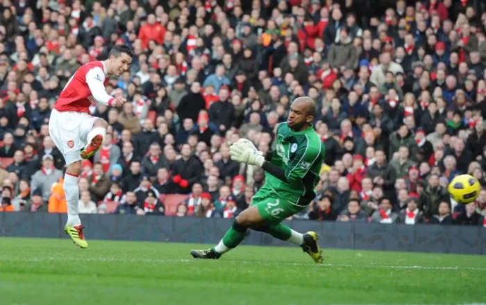 Framed Print : Robin van Persie shoots past Wigan goalkeeper Ali Al Habsi to score the 1st Arsenal goal Framed Print : Robin van Persie shoots past Wigan goalkeeper Ali Al Habsi to score the 1st Arsenal goal
