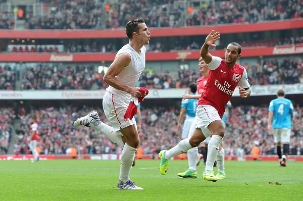 Robin van Persie and Theo Walcott: Arsenal's Unforgettable Goal Celebration vs. Sunderland (2-1)