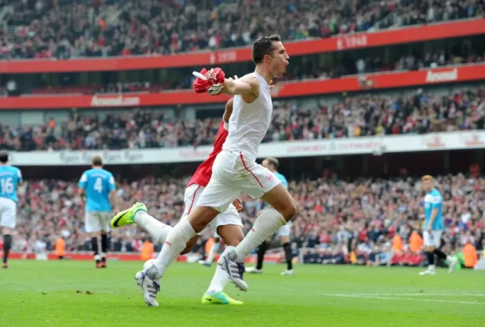 Framed Print : Robin van Persie and Theo Walcott: Arsenal's Winning Goal Celebrations vs. Sunderland (16-10-11) Framed Print : Robin van Persie and Theo Walcott: Arsenal's Winning Goal Celebrations vs. Sunderland (16-10-11)
