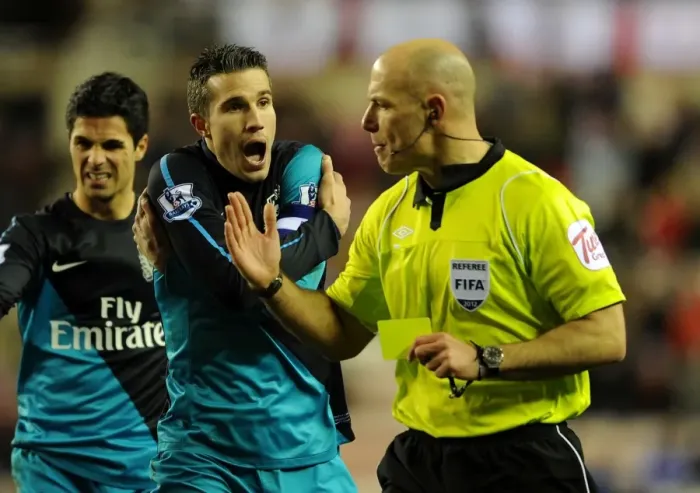 Framed Print : Robin van Persie vs. Howard Webb: A Pivotal Moment in the Sunderland vs. Arsenal FA Cup Clash, 2012 Framed Print : Robin van Persie vs. Howard Webb: A Pivotal Moment in the Sunderland vs. Arsenal FA Cup Clash, 2012