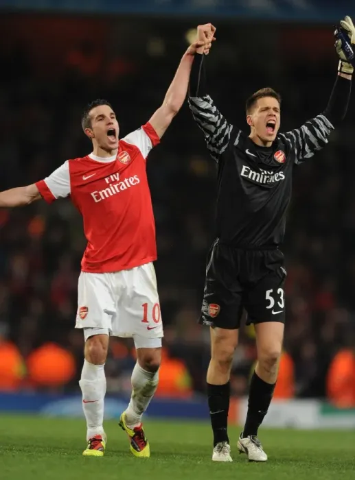 Framed Print : Robin van Persie and Wojciech Szczesny (Arsenal) celebrate at the end of the match Framed Print : Robin van Persie and Wojciech Szczesny (Arsenal) celebrate at the end of the match