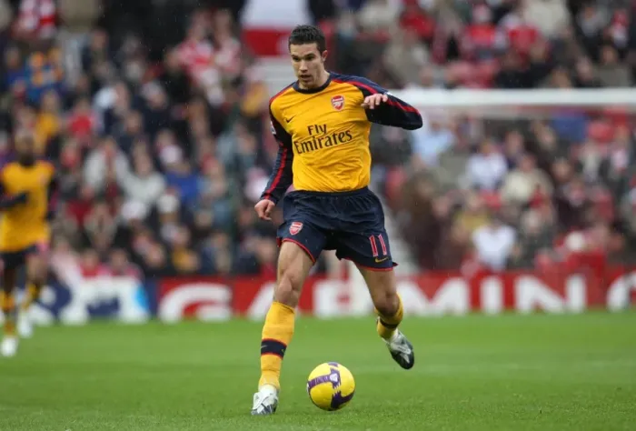 Framed Print : Robin van Persie's Battle: Middlesbrough 1-1 Arsenal, Barclays Premier League, December 2008 Framed Print : Robin van Persie's Battle: Middlesbrough 1-1 Arsenal, Barclays Premier League, December 2008