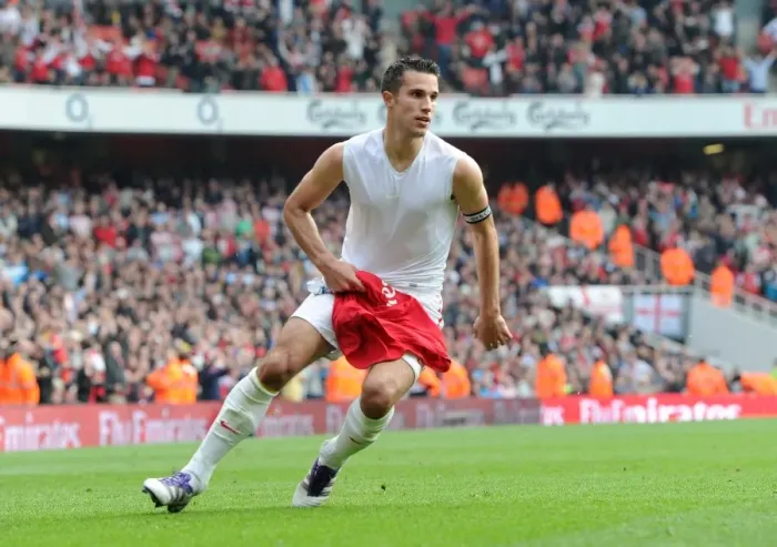 Framed Print : Robin van Persie's Brace: Arsenal Overpower Sunderland 2-1 in Premier League Framed Print : Robin van Persie's Brace: Arsenal Overpower Sunderland 2-1 in Premier League