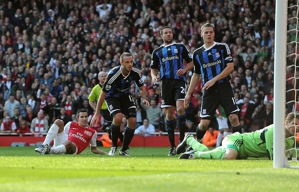Robin van Persie's Brace: Arsenal's Triumph over Stoke City (3-1)