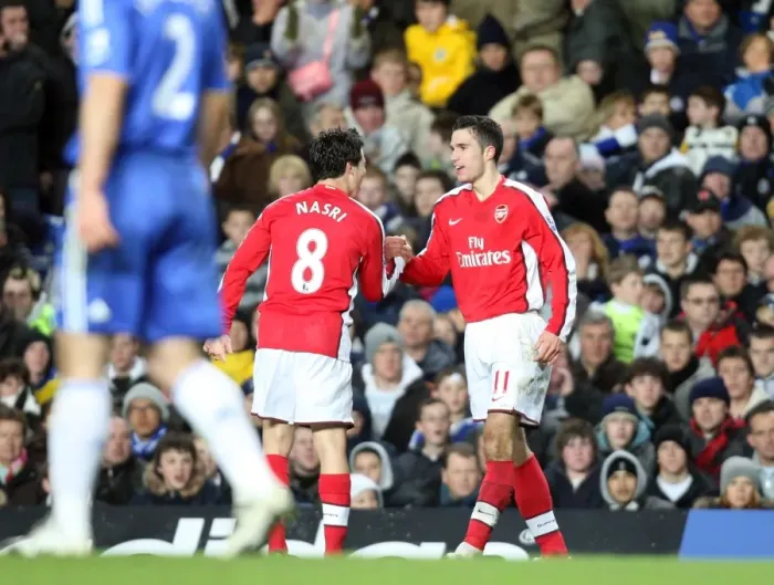 Framed Print : Robin van Persie's Brilliant Double: Arsenal's 2-1 Victory Over Chelsea, 2008
