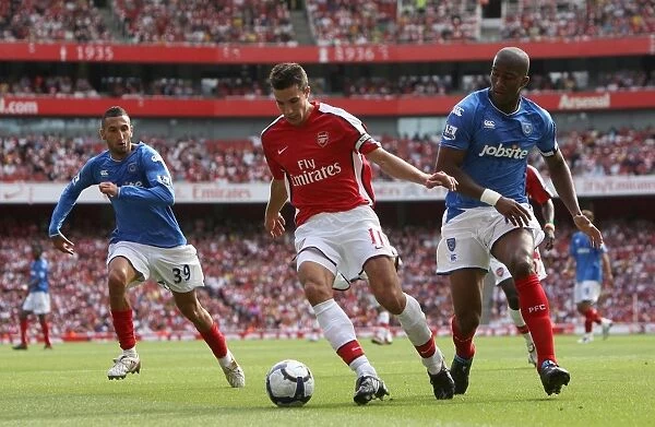 Robin van Persie's Brilliant Performance: Arsenal's 4-1 Victory over Portsmouth (22 / 8 / 09)