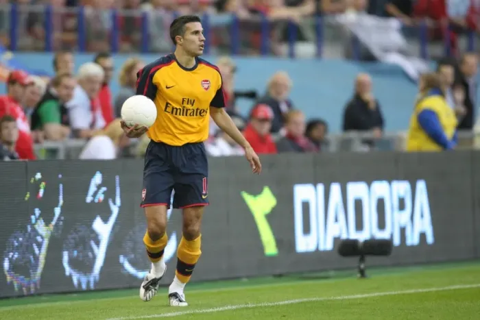 Framed Print : Robin van Persie's Debut: Arsenal Crushes FC Twente 2-0 in Champions League Qualifier Framed Print : Robin van Persie's Debut: Arsenal Crushes FC Twente 2-0 in Champions League Qualifier