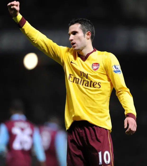 Framed Print : Robin van Persie's Debut Goal: Arsenal's Triumphant 3-0 Victory Over West Ham