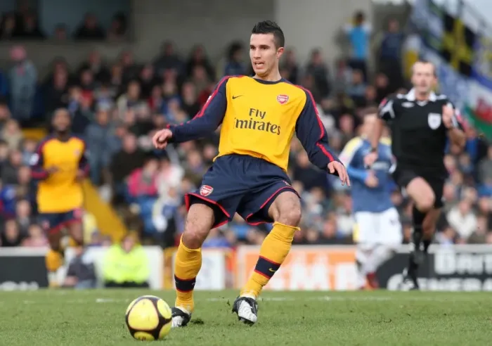 Framed Print : Robin van Persie's Determined Performance: Arsenal Holds Cardiff City Scoreless in FA Cup