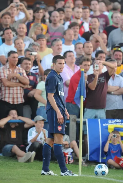 Framed Print : Robin van Persie's Explosive Debut: Arsenal Routs SC Columbia 7-1 Framed Print : Robin van Persie's Explosive Debut: Arsenal Routs SC Columbia 7-1