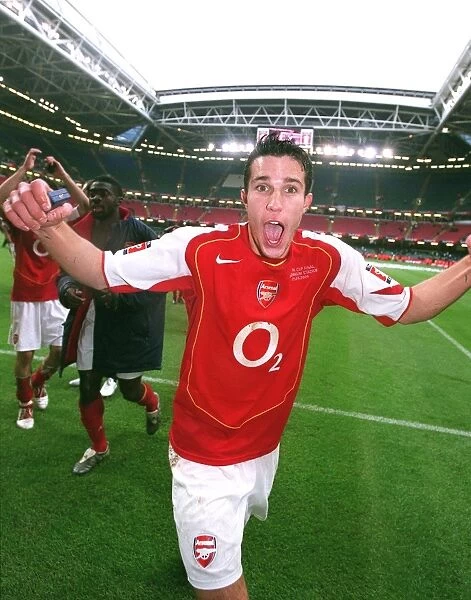 Robin van Persie's FA Cup Triumph: Arsenal's 5-4 Penalty Shootout Victory over Manchester United