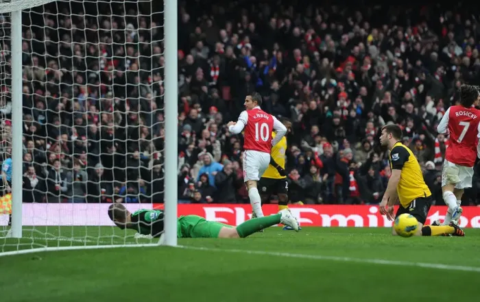 Framed Print : Robin van Persie's Hat-Trick: Arsenal's Triumph over Blackburn Rovers, Premier League 2011-12