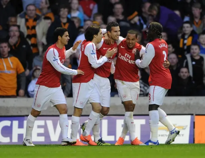 Framed Print : Robin van Persie's Strike: Arsenal's Dominant 3-0 Win Over Wolverhampton Wanderers in the Premier League
